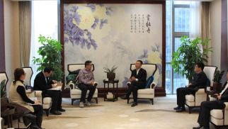  華彬集團(tuán)副總裁朱東海一行到訪中景恒基投資集團(tuán)