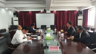 肖厚忠董事長與連云港城建集團(tuán)領(lǐng)導(dǎo)座談